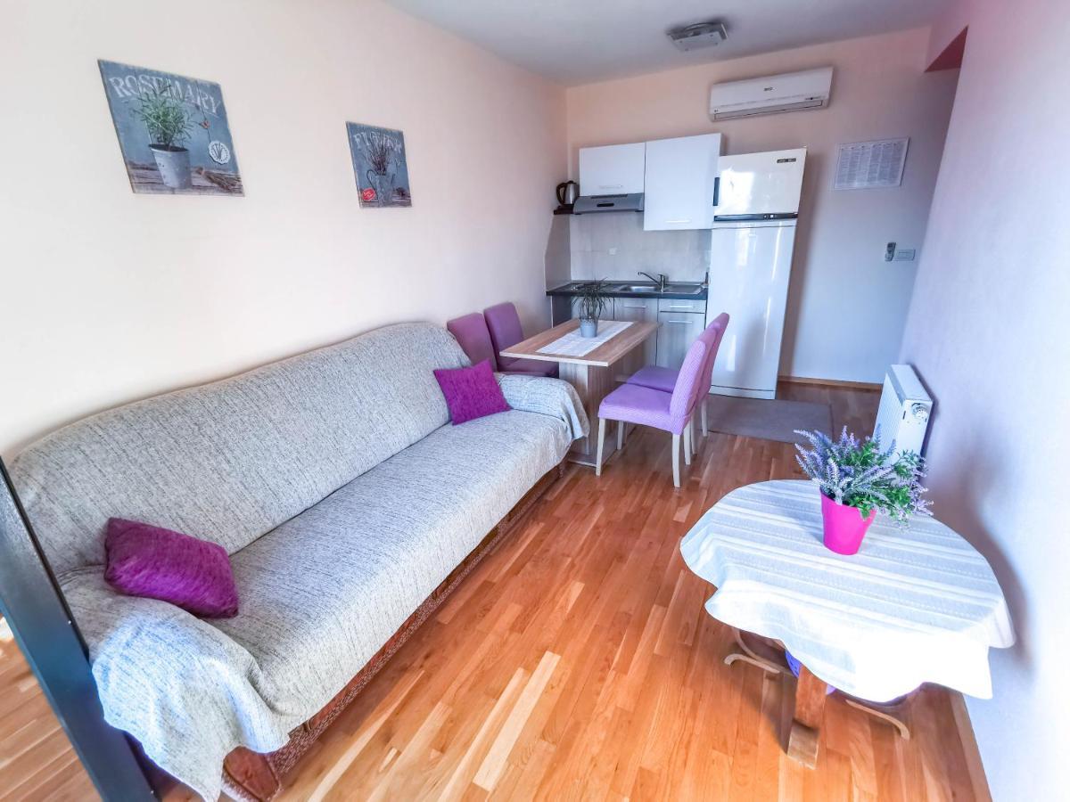 Apartments Vukovic Vanja Makarska Exterior foto