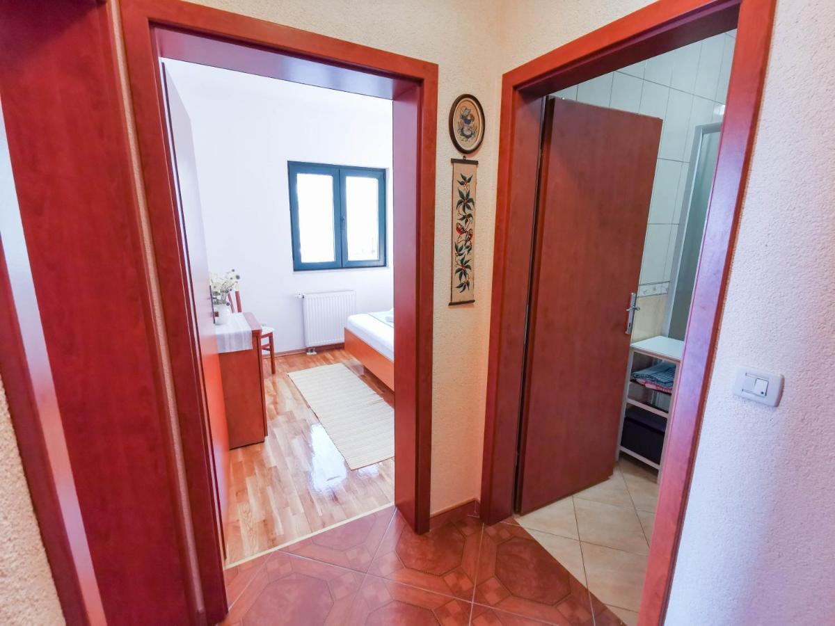Apartments Vukovic Vanja Makarska Exterior foto