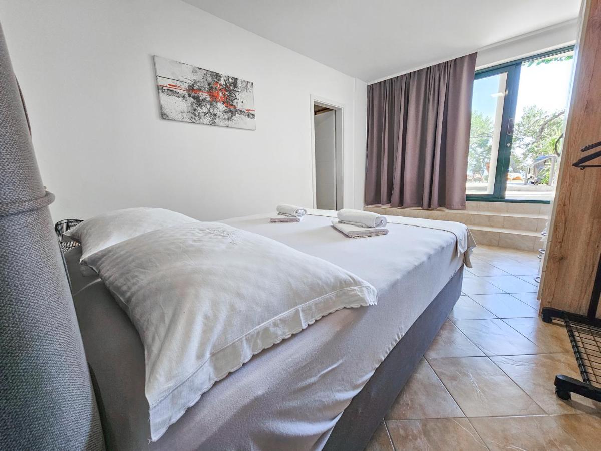 Apartments Vukovic Vanja Makarska Exterior foto